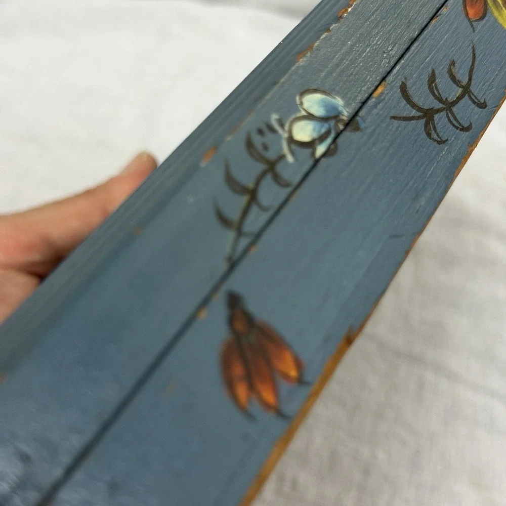 Vtg Scandinavian Folk Art Hand Painted Wood Keepsake Box Rosemaling Felt Lined